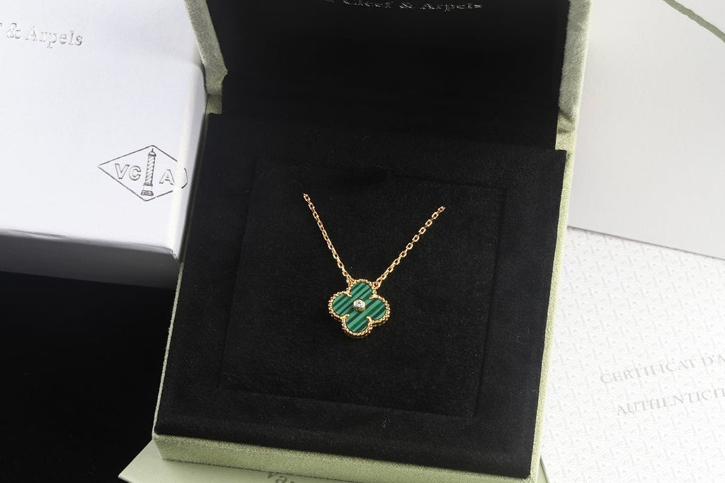 Van Cleef & Arpels CLOVER CLOVER PEDANT MALACHITE GOLD NECKLACE