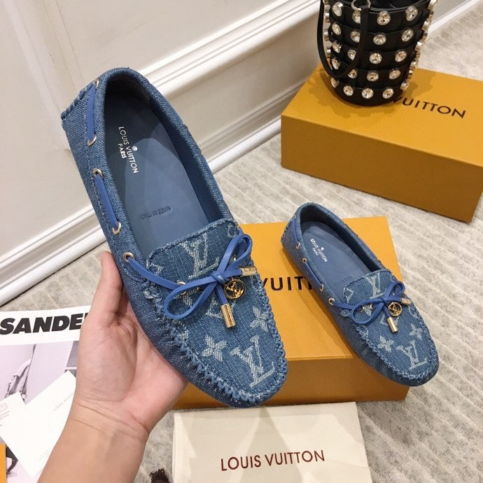 LOUIS VUITTON LV WOMEN'S DRIVER MOCCASIN IN BLUE MONOGRAM DENIM