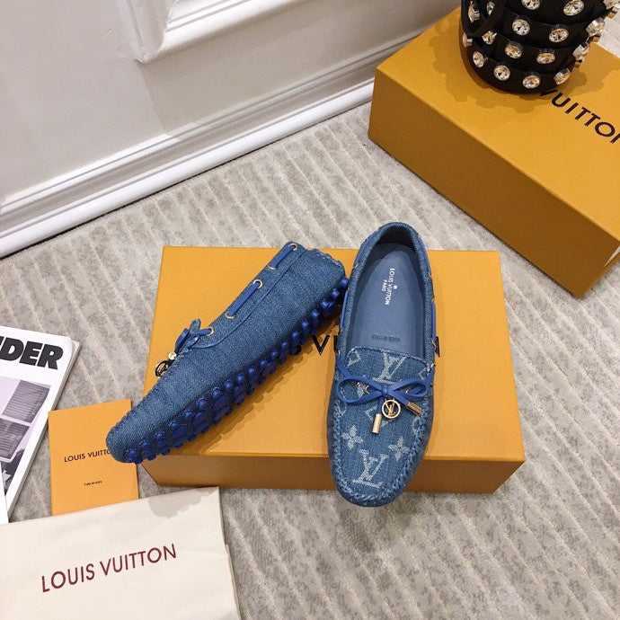 LOUIS VUITTON LV WOMEN'S DRIVER MOCCASIN IN BLUE MONOGRAM DENIM