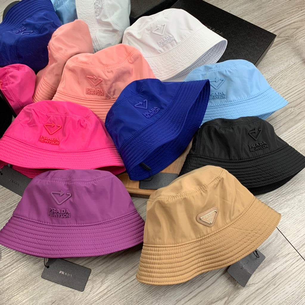 PRADA BUCKET HAT IN CERULEAN BLUE RE-NYLON 234101