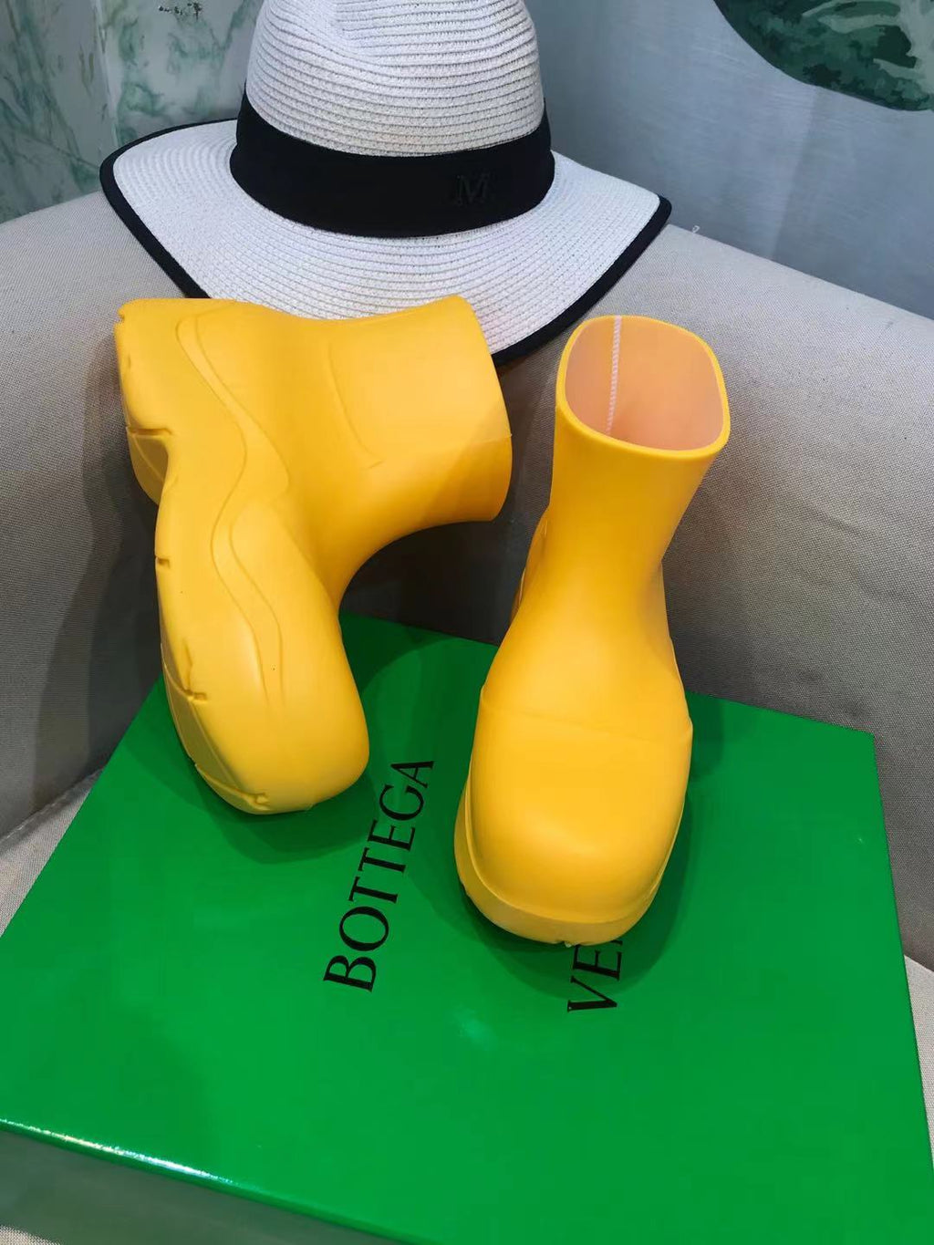 BOTTEGA VENETA PUDDLE ANKLE BOOT IN BRIGHT YELLOW RUBBER