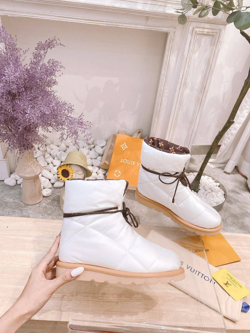 LOUIS VUITTON PILLOW COMFORT ANKLE BOOTS IN WHITE NYLON