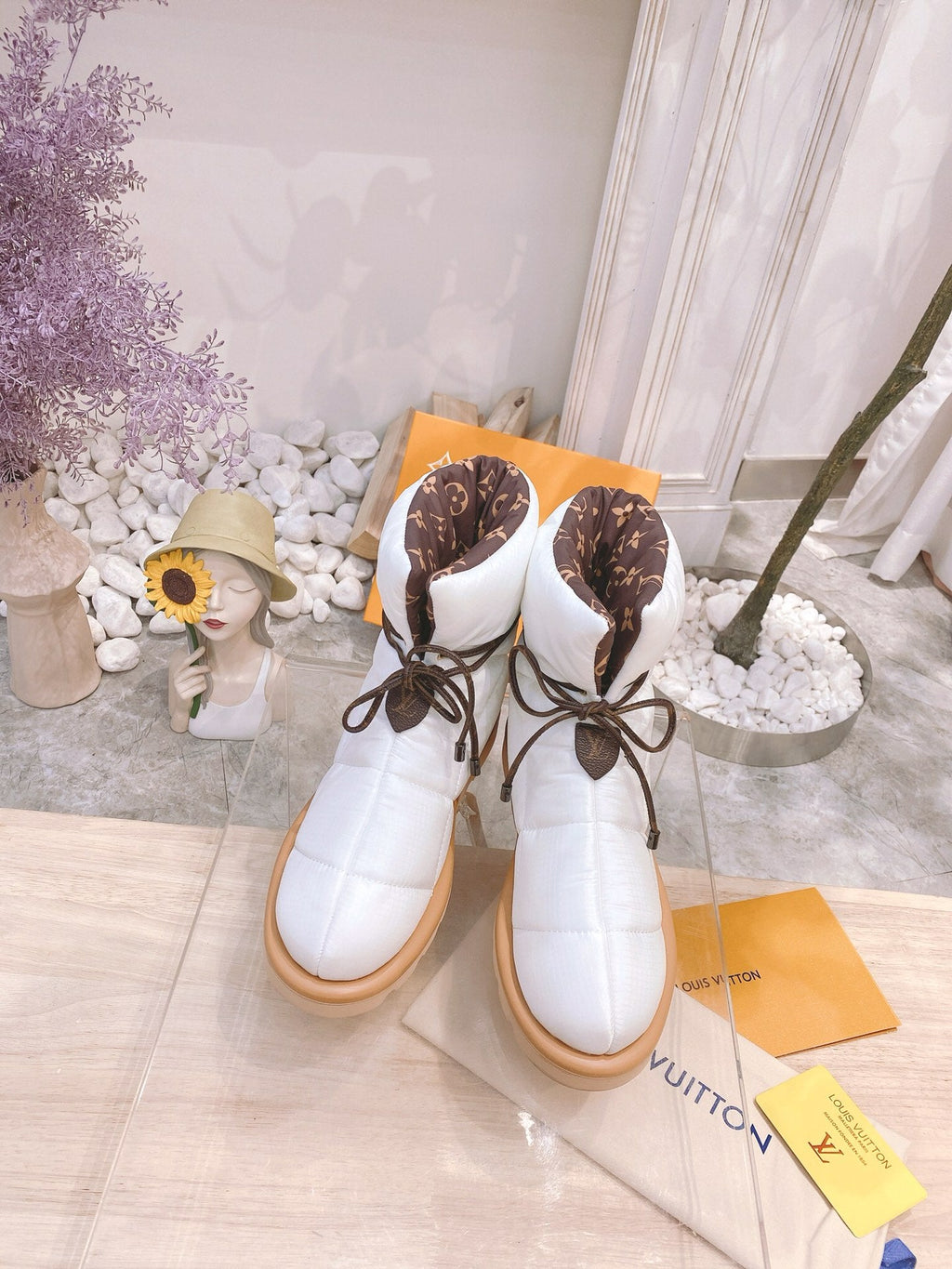 LOUIS VUITTON PILLOW COMFORT ANKLE BOOTS IN WHITE NYLON