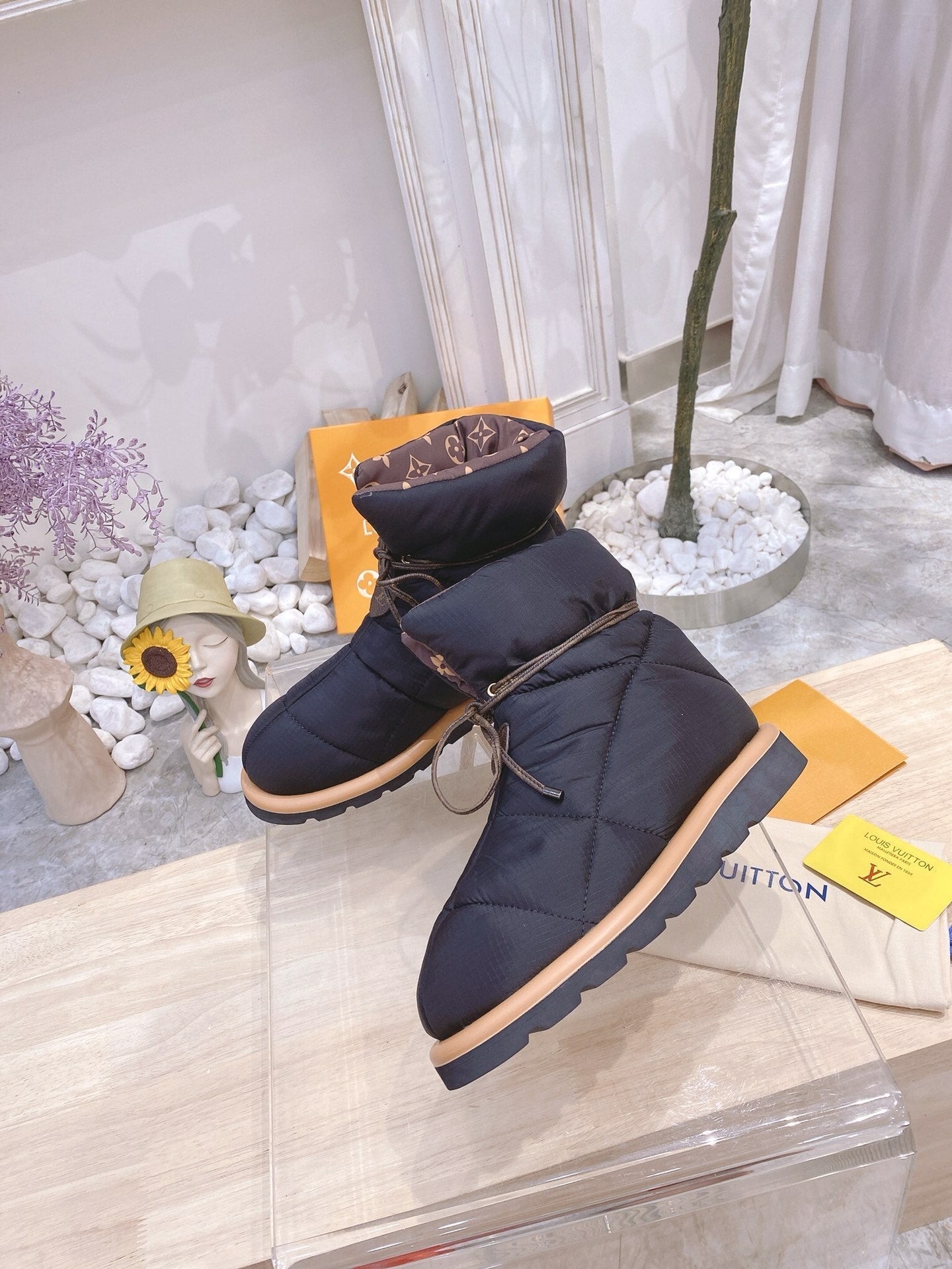 LOUIS VUITTON PILLOW COMFORT ANKLE BOOTS IN BLACK NYLON