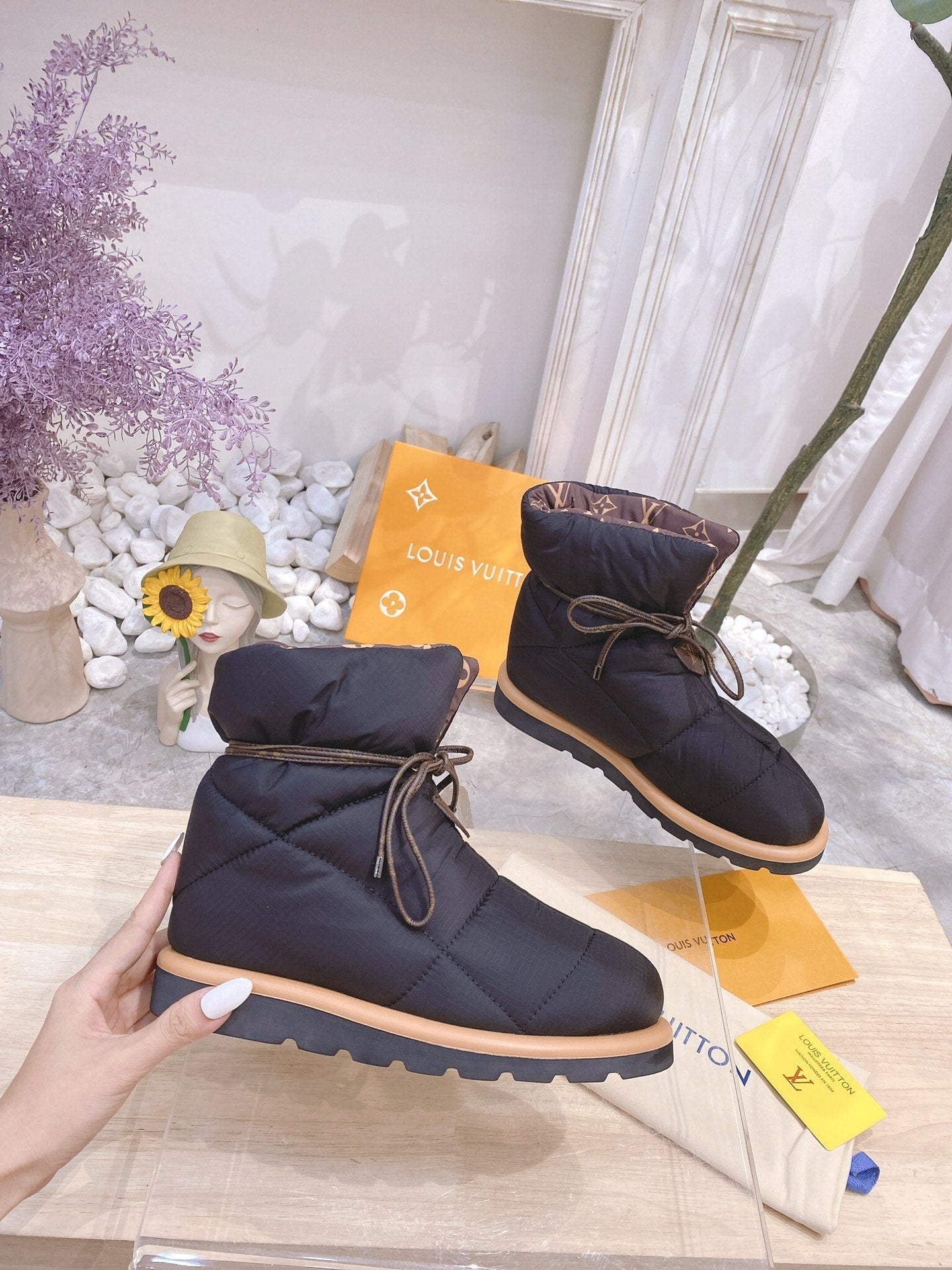 LOUIS VUITTON PILLOW COMFORT ANKLE BOOTS IN BLACK NYLON