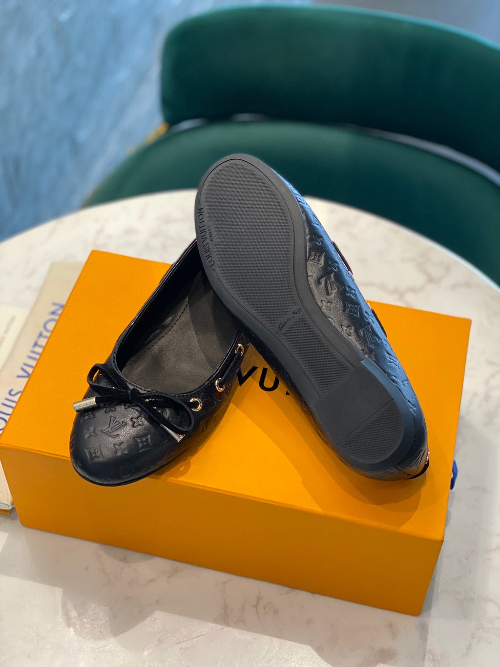 LOUIS VUITTON LV WOMEN'S BALLET FLAT IN BLACK EMBOSSED CALFSKIN WITH BOW
