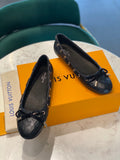 LOUIS VUITTON LV WOMEN'S BALLET FLAT IN BLACK EMBOSSED CALFSKIN WITH BOW