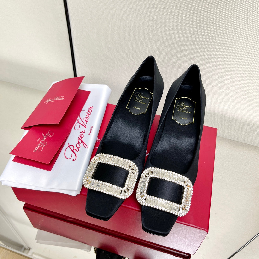 BELLE VIVIER PUMPS IN BLACK SILK