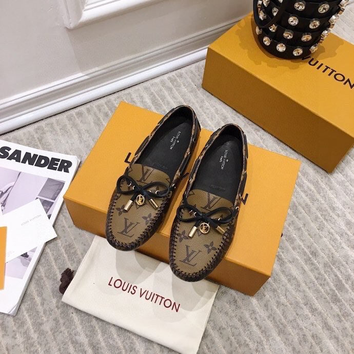 LOUIS VUITTON LV WOMEN'S DRIVER MOCCASIN IN CAMEL BROWN MONOGRAM CALFSKIN