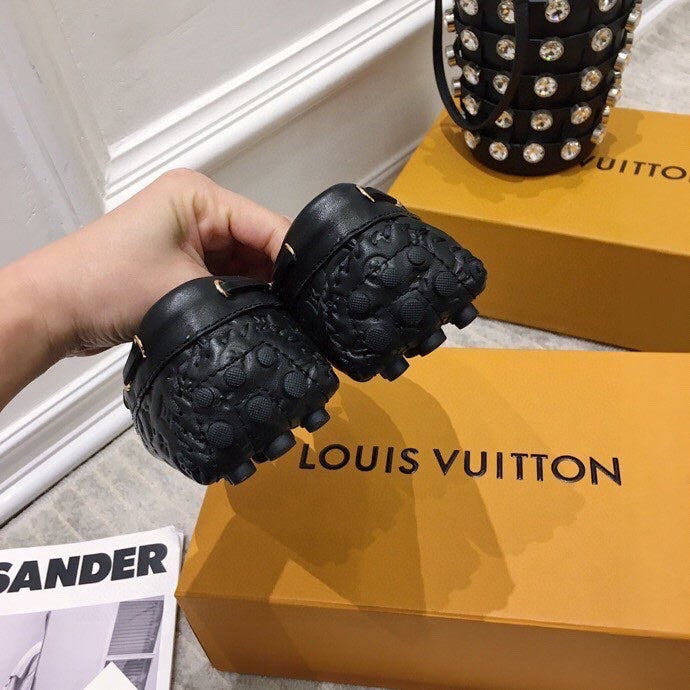 LOUIS VUITTON LV WOMEN'S DRIVER MOCCASIN IN BLACK EMBOSSED CALFSKIN