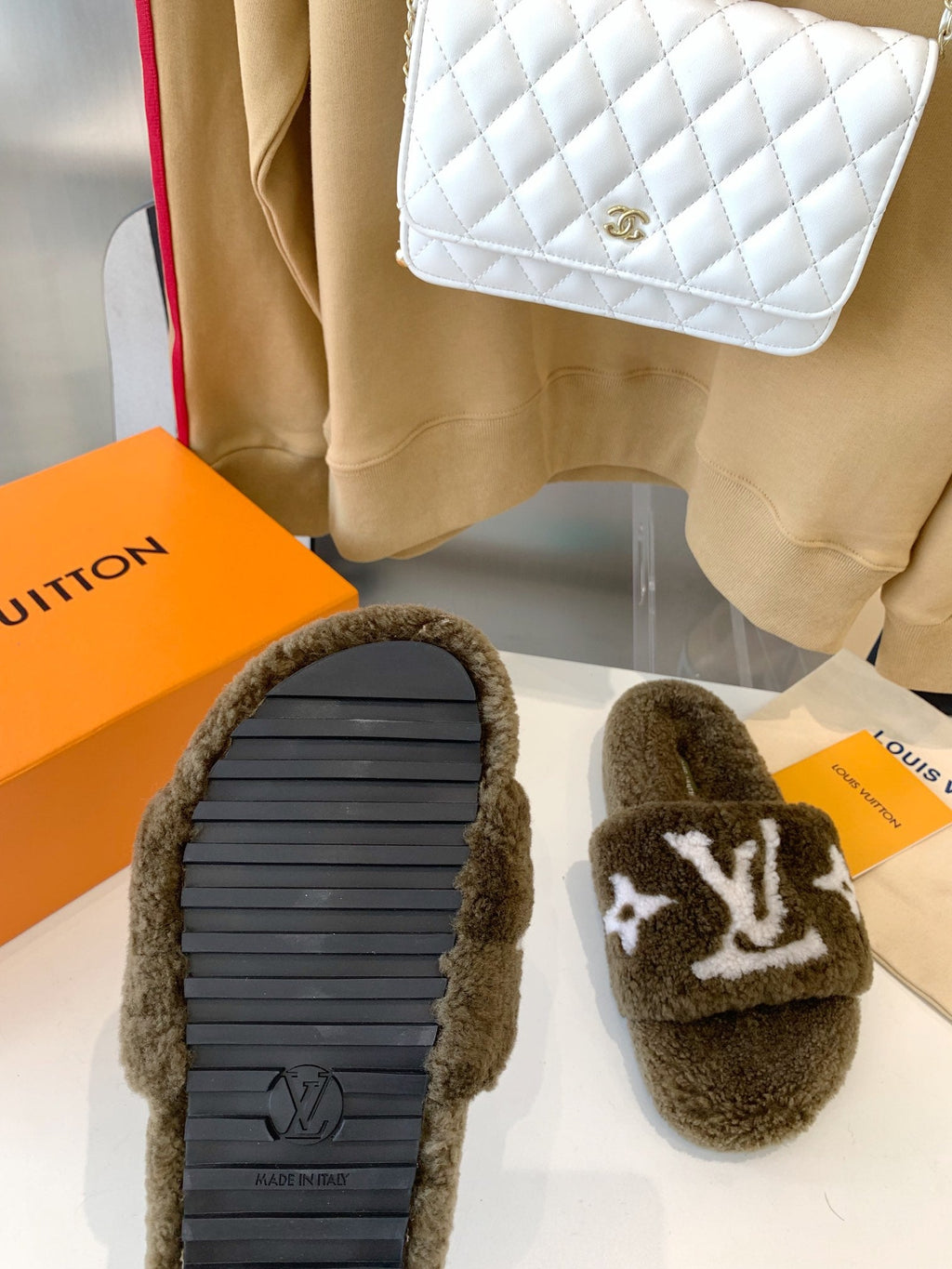 LOUIS VUITTON LV WOMEN'S PASEO FLAT SLIPPER IN OLIVE GREEN FLEECE WITH WHITE LOGO