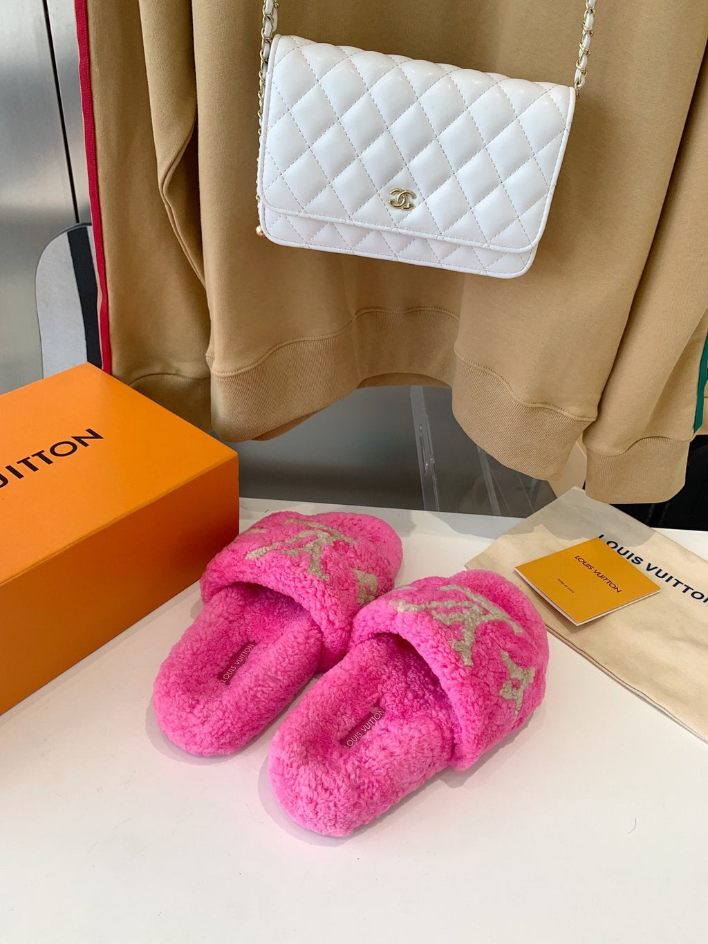 LOUIS VUITTON LV WOMEN'S PASEO FLAT SLIPPER IN BRIGHT PINK FLEECE WITH TAN BROWN LOGO