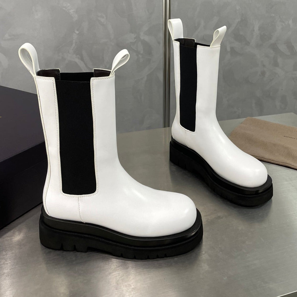 BOTTEGA VENETA LUG CHELSEA BOOT IN WHITE CALFSKIN