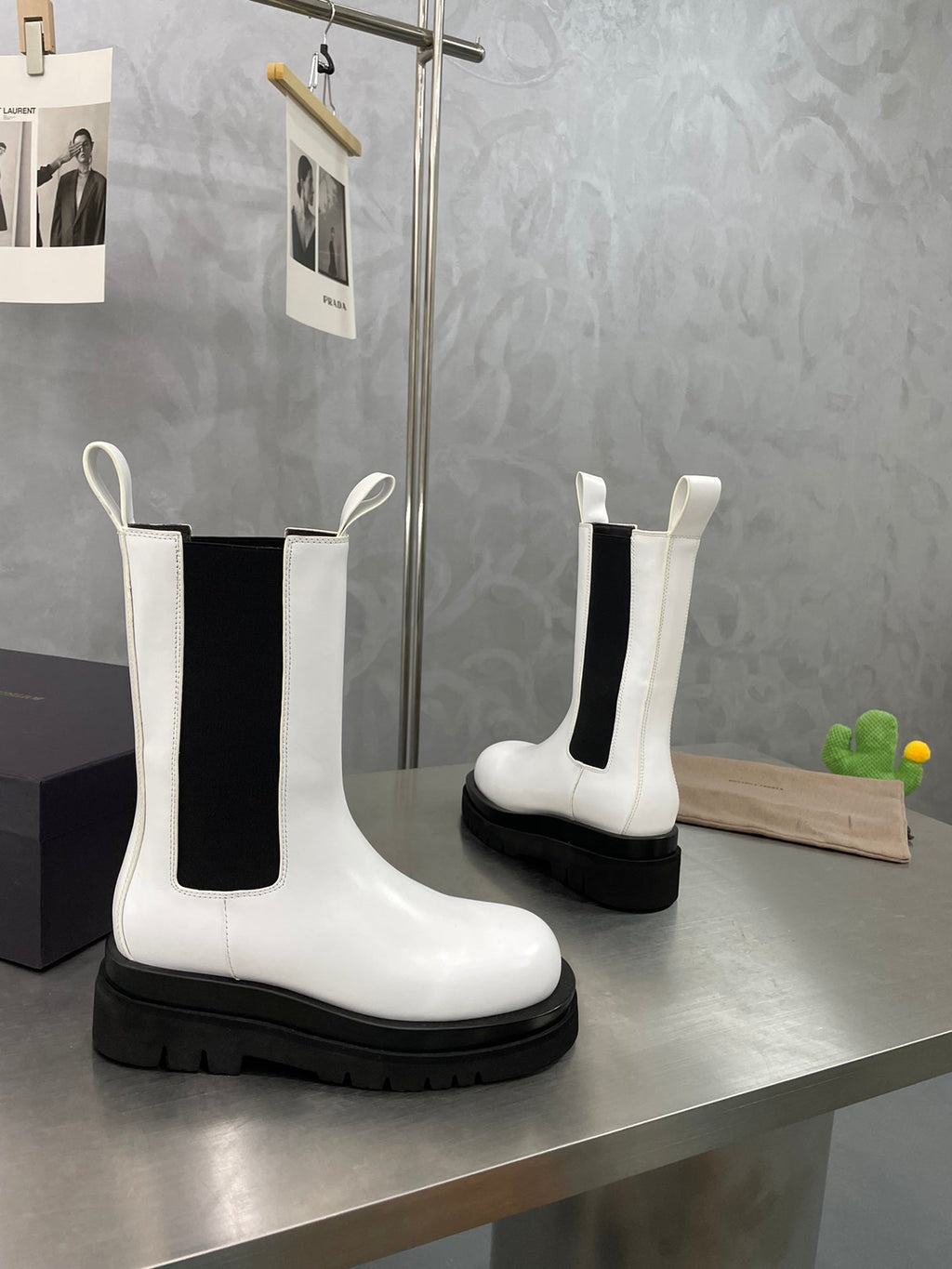 BOTTEGA VENETA LUG CHELSEA BOOT IN WHITE CALFSKIN