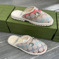 GUCCI SUPREME MULE IN COLORFUL CANVAS AND WOOL LINING