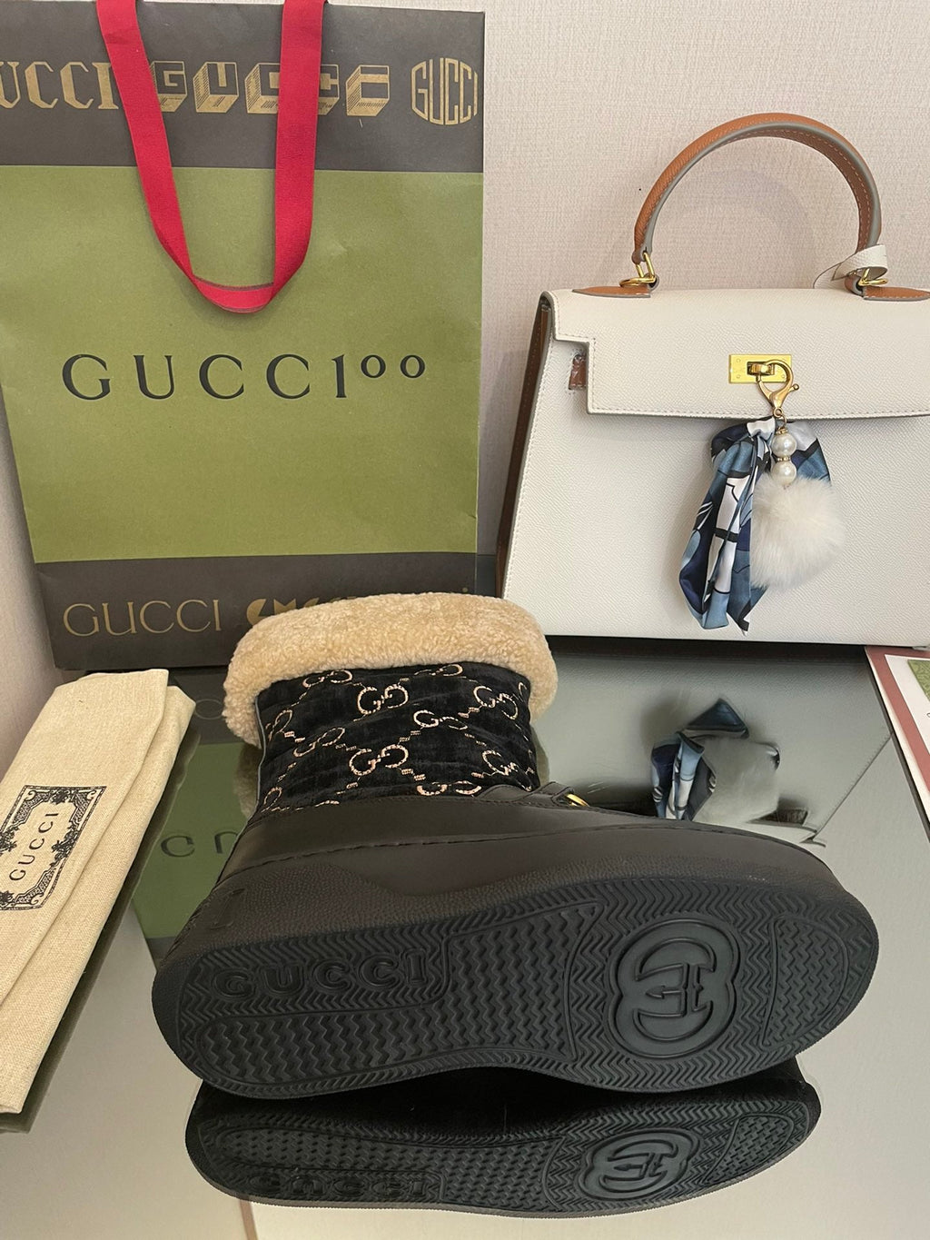 GUCCI HORSEBIT SNOW ANKLE BOOTS IN BLACK MONOGRAM VELVET MIX CALFSKIN AND LAMB WOOL LINING