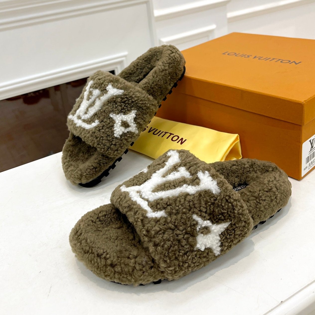 LOUIS VUITTON LV FLAT SLIPPER IN ARMY GREEN MIX WHITE SHEARLING