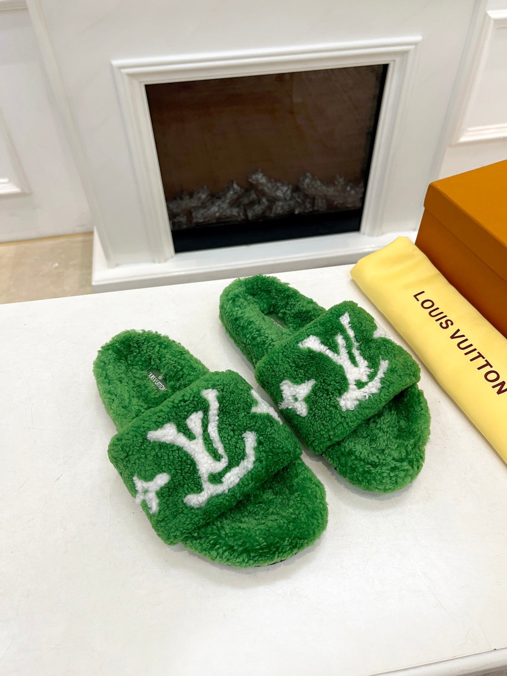 LOUIS VUITTON LV FLAT SLIPPER IN EMERALD GREEN MIX WHITE SHEARLING