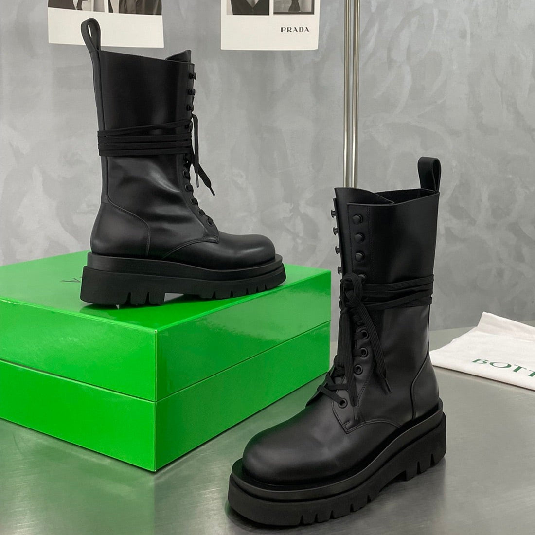 BOTTEGA VENETA LUG LACE-UP BOOT IN BLACK CALFSKIN 7 CM