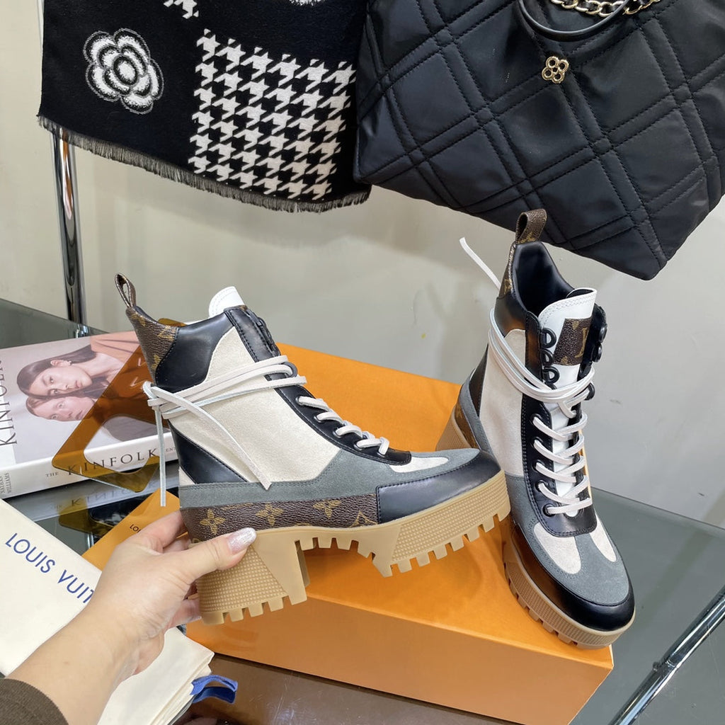 LOUIS VUITTON LAUREATE PLATFORM BOOTS IN WHITE CALFSKIN AND COIN GRAY SUEDE