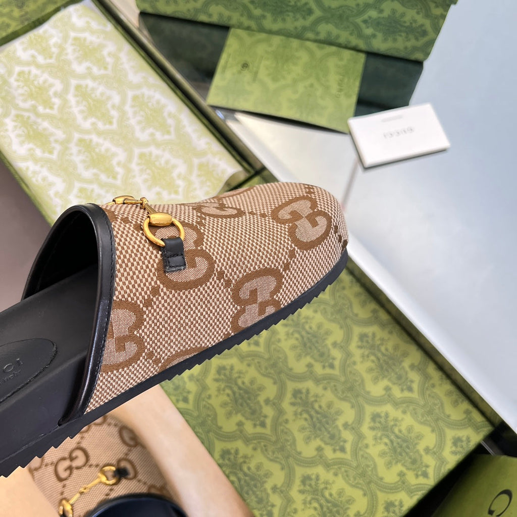 GUCCI HORSEBIT MULE IN LIGHT BROWN MONOGRAM CANVAS AND BLACK LINING