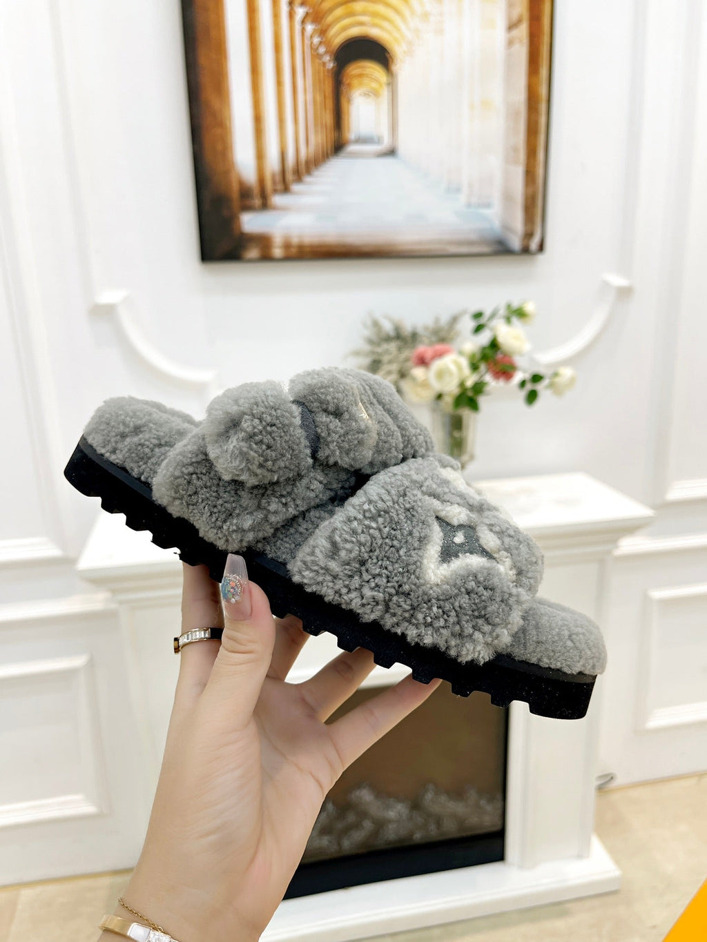 LOUIS VUITTON DAD SANDAL MULE IN SHADOW GRAY MIX WHITE FLEECE