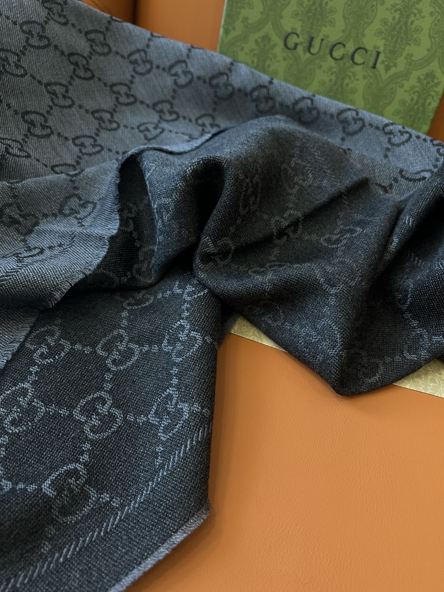 GUCCI 25S SCARF 180 IN WOOL 644858