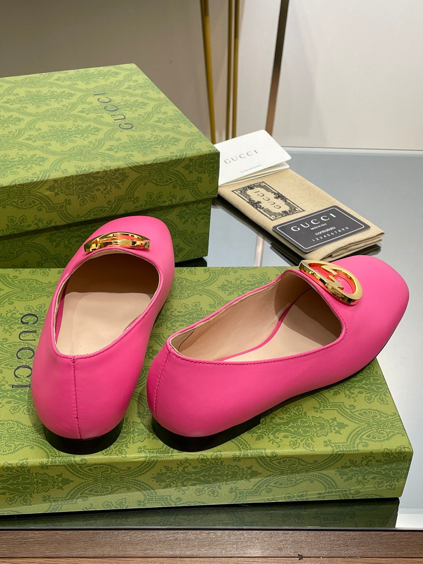 GUCCI BLONDIE LOGO-PLAQUE LOAFERS IN BRIGHT PINK CALFSKIN WITH GOLD HARDWARE