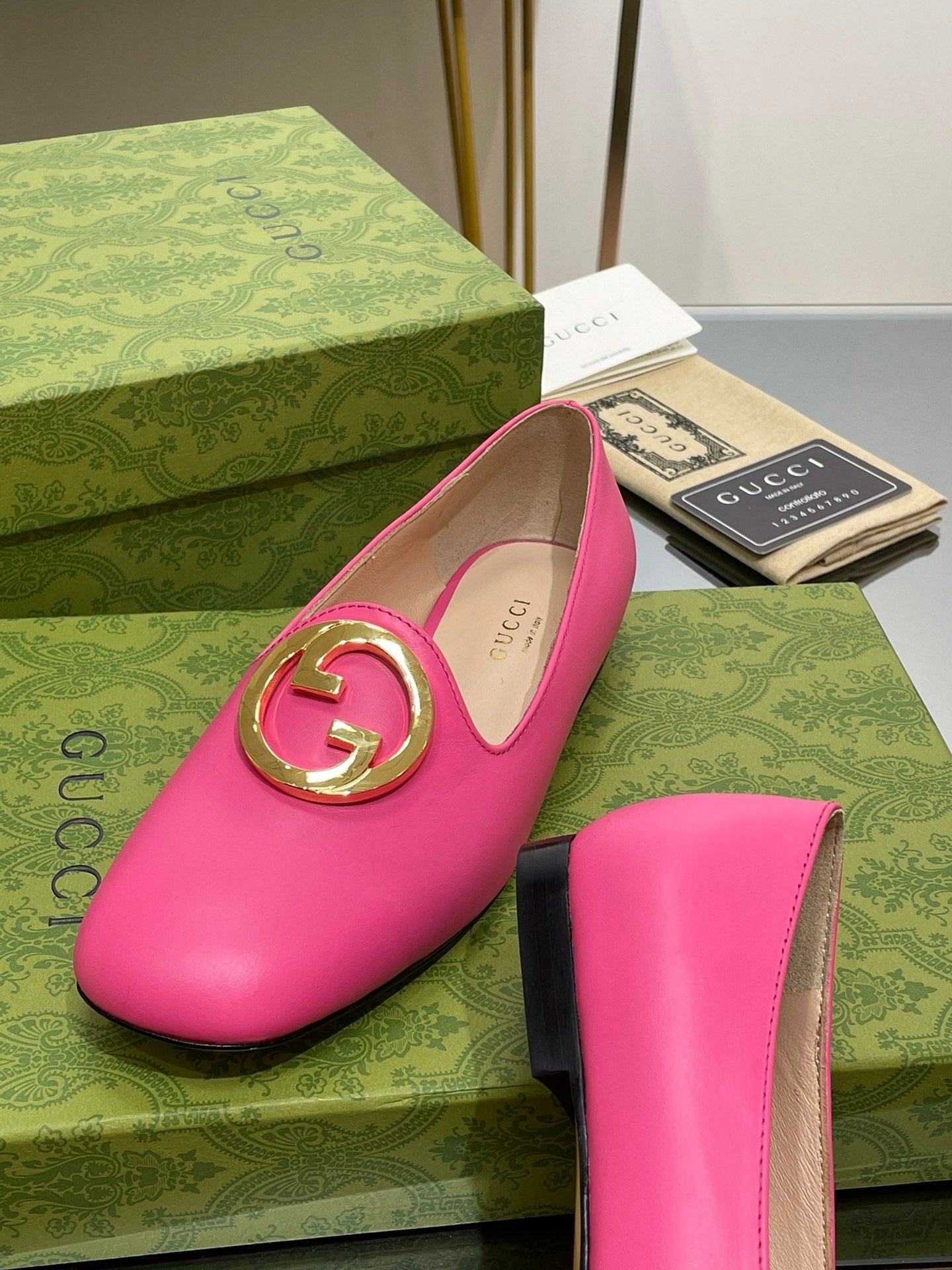 GUCCI BLONDIE LOGO-PLAQUE LOAFERS IN BRIGHT PINK CALFSKIN WITH GOLD HARDWARE