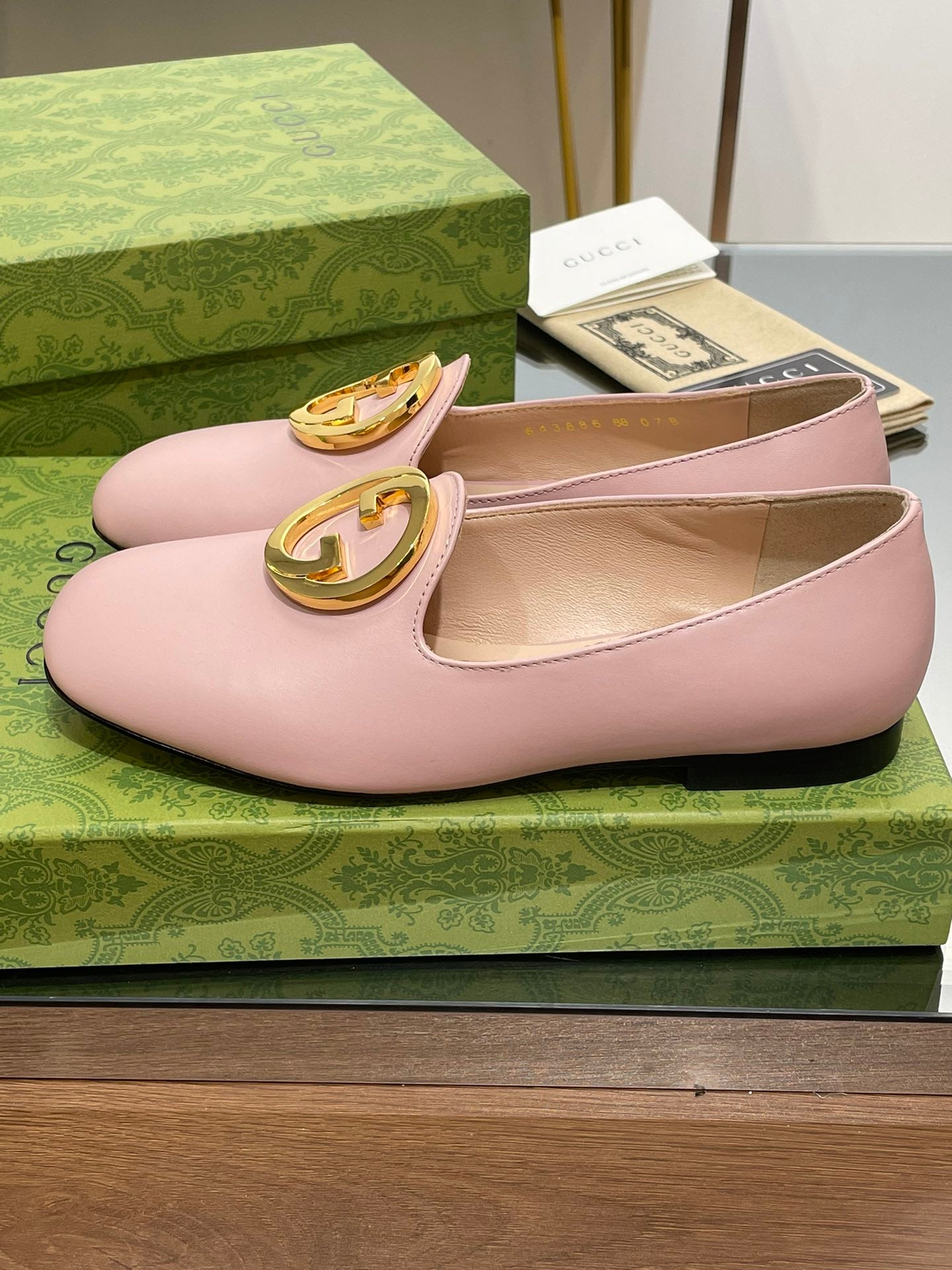 GUCCI BLONDIE LOGO-PLAQUE LOAFERS IN LIGHT PINK CALFSKIN WITH GOLD HARDWARE
