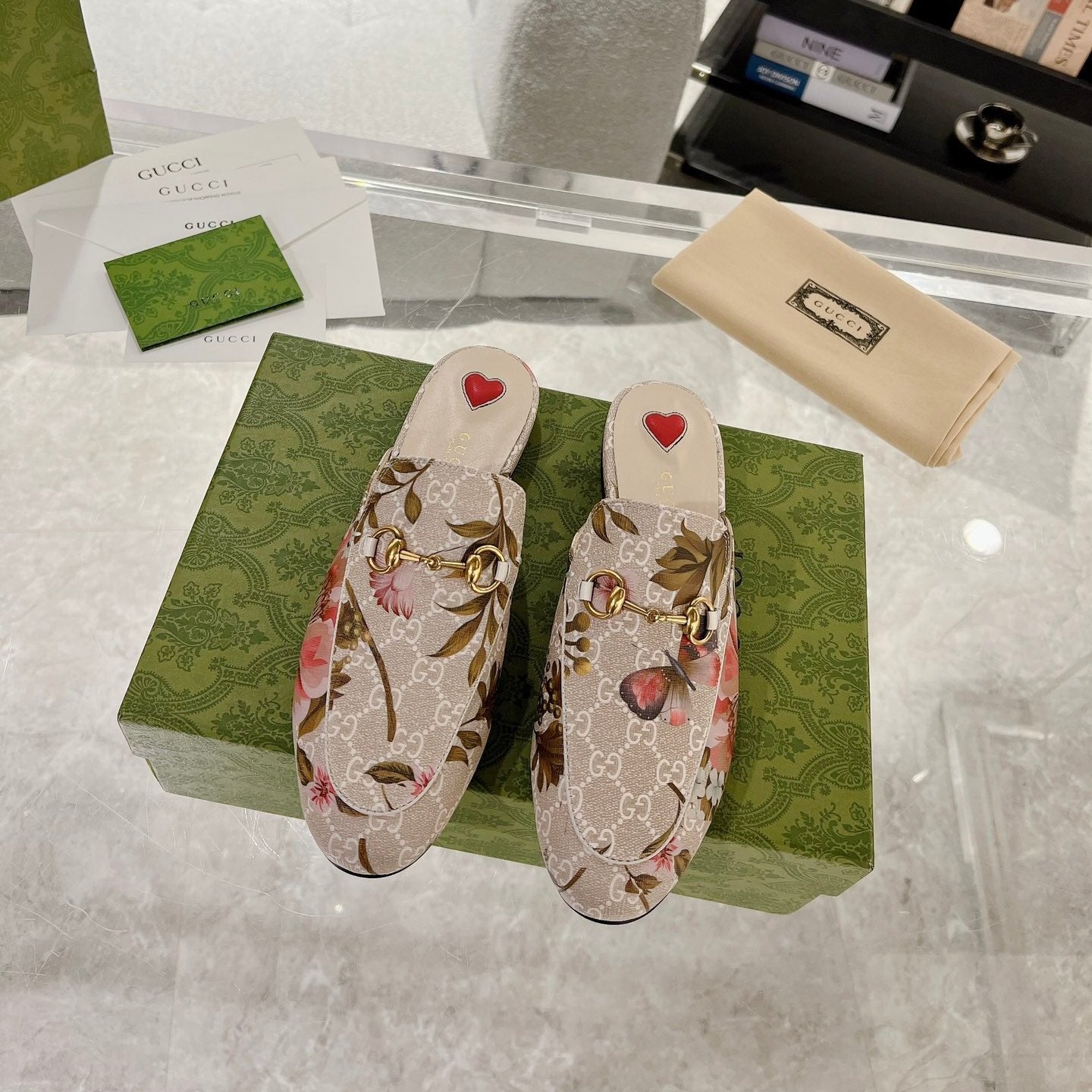 GUCCI HORSEBIT FLOWER SLIPPER MULE IN LINEN BEIGE MONOGRAM JACQUARD FABRIC