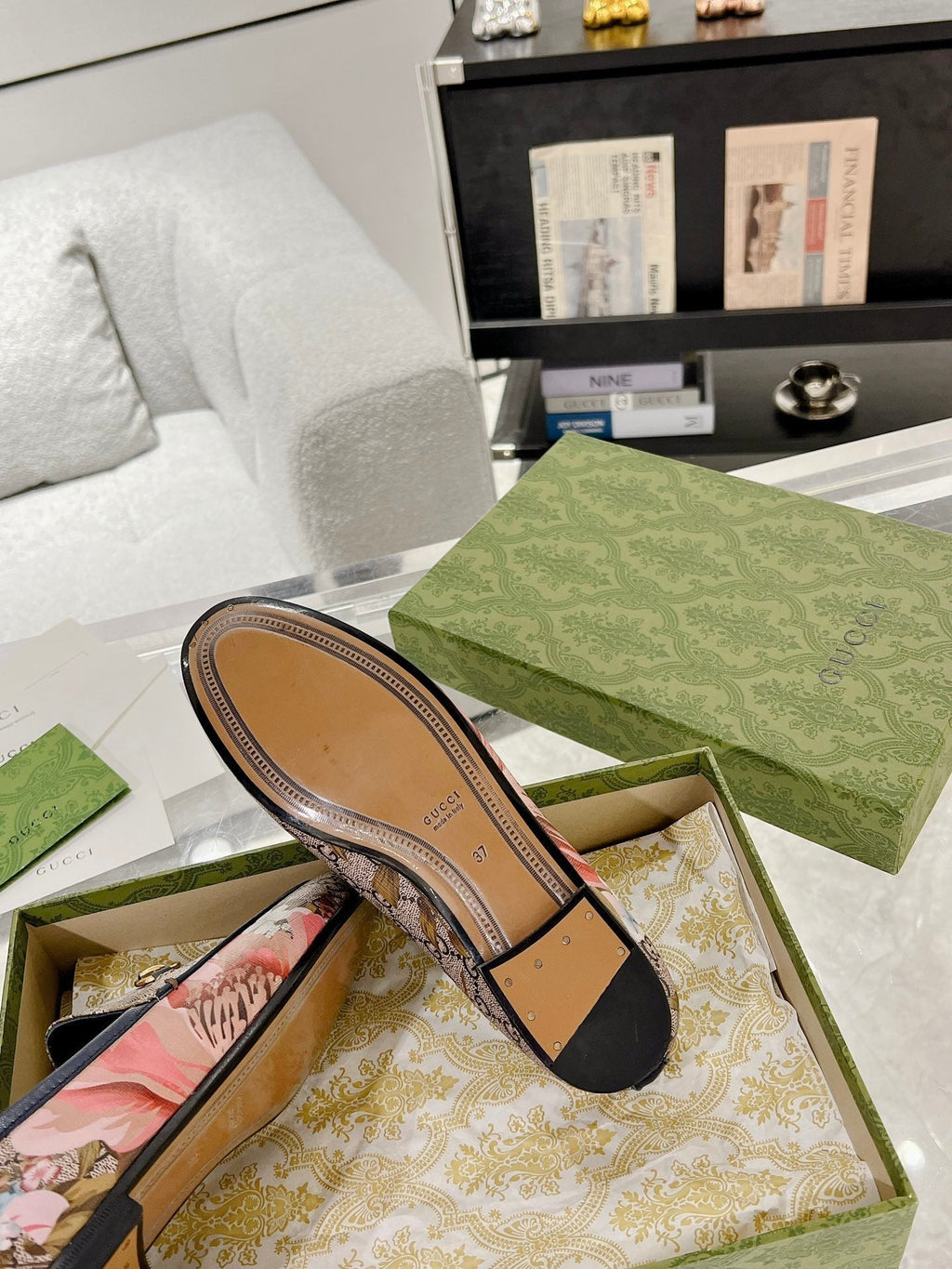 GUCCI HORSEBIT LOAFER WITH FLOWER PRINT IN DARK BEIGE MONOGRAM JACQUARD FABRIC