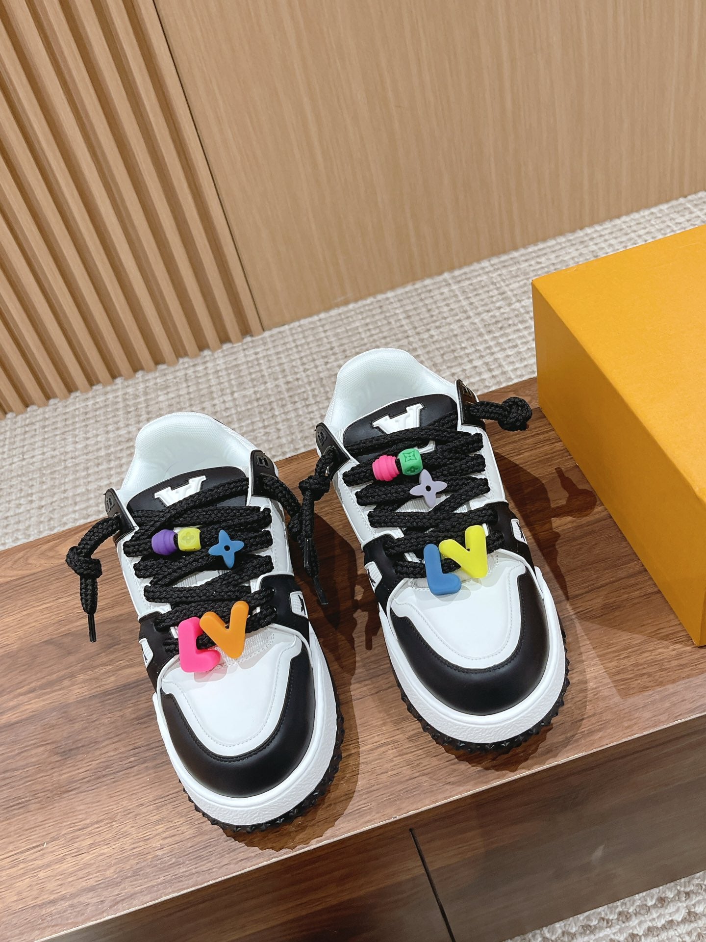 LOUIS VUITTON LV Trainer Maxi Sneaker White Mix Black Calfskin