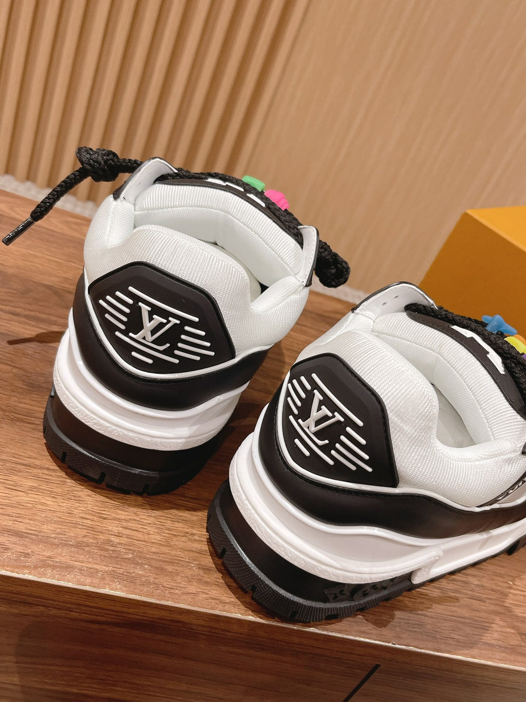 LOUIS VUITTON LV Trainer Maxi Sneaker White Mix Black Calfskin