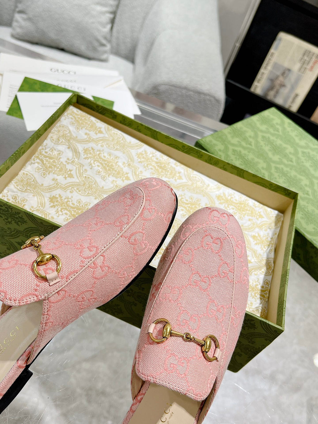GUCCI MEN'S MULE WITH HORSEBIT IN PINK PASTEL MONOGRAM JACQUARD FABRIC