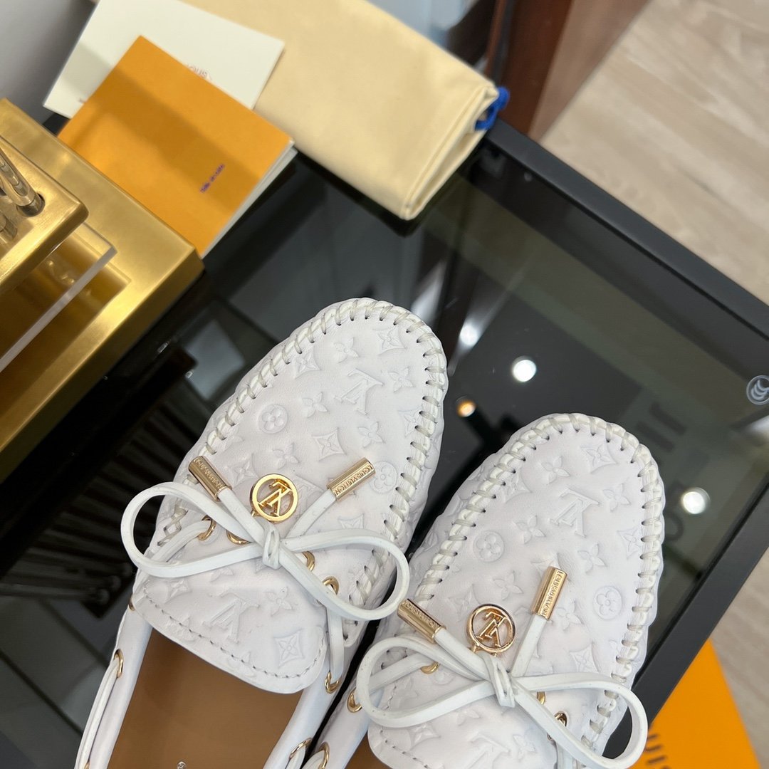 LOUIS VUITTON LV GLORIA FLAT LOAFER LOGO STAMPING WHITE