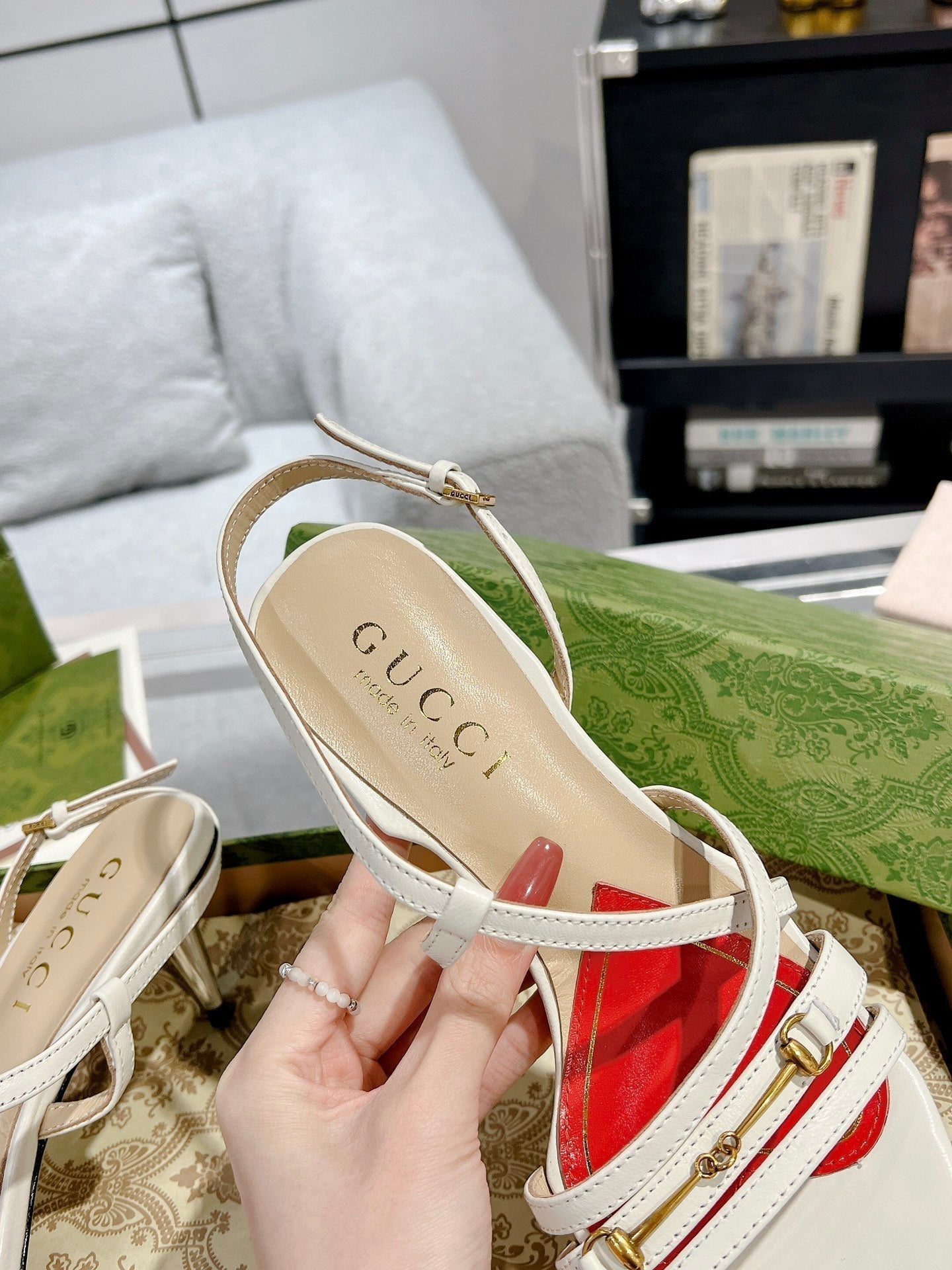 GUCCI CLASSIC STRAPPY HEEL SANDAL WHITE CALFSKIN