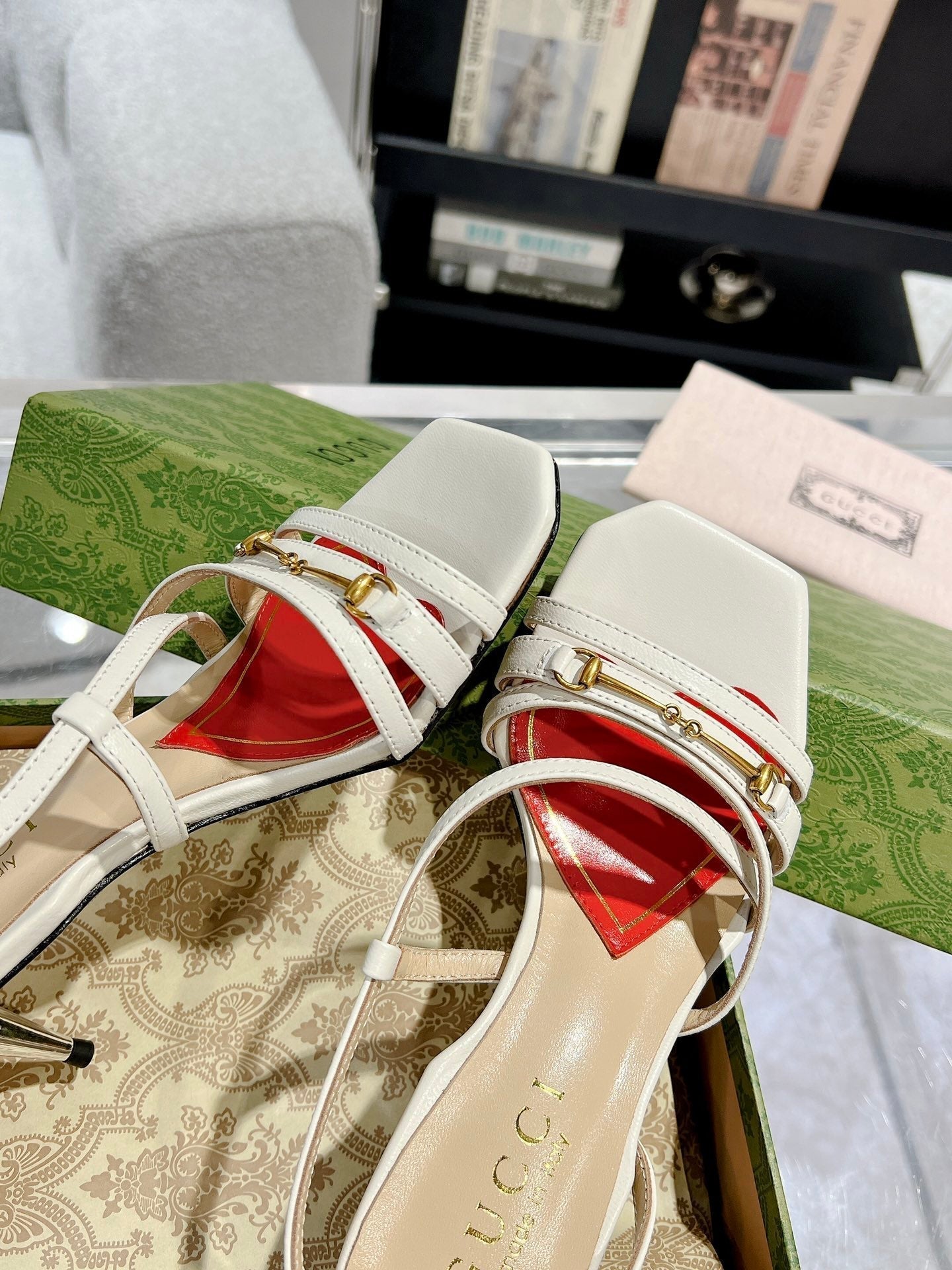GUCCI HIGH HEEL 65MM IN WHITE CALFSKIN WITH RED HEART