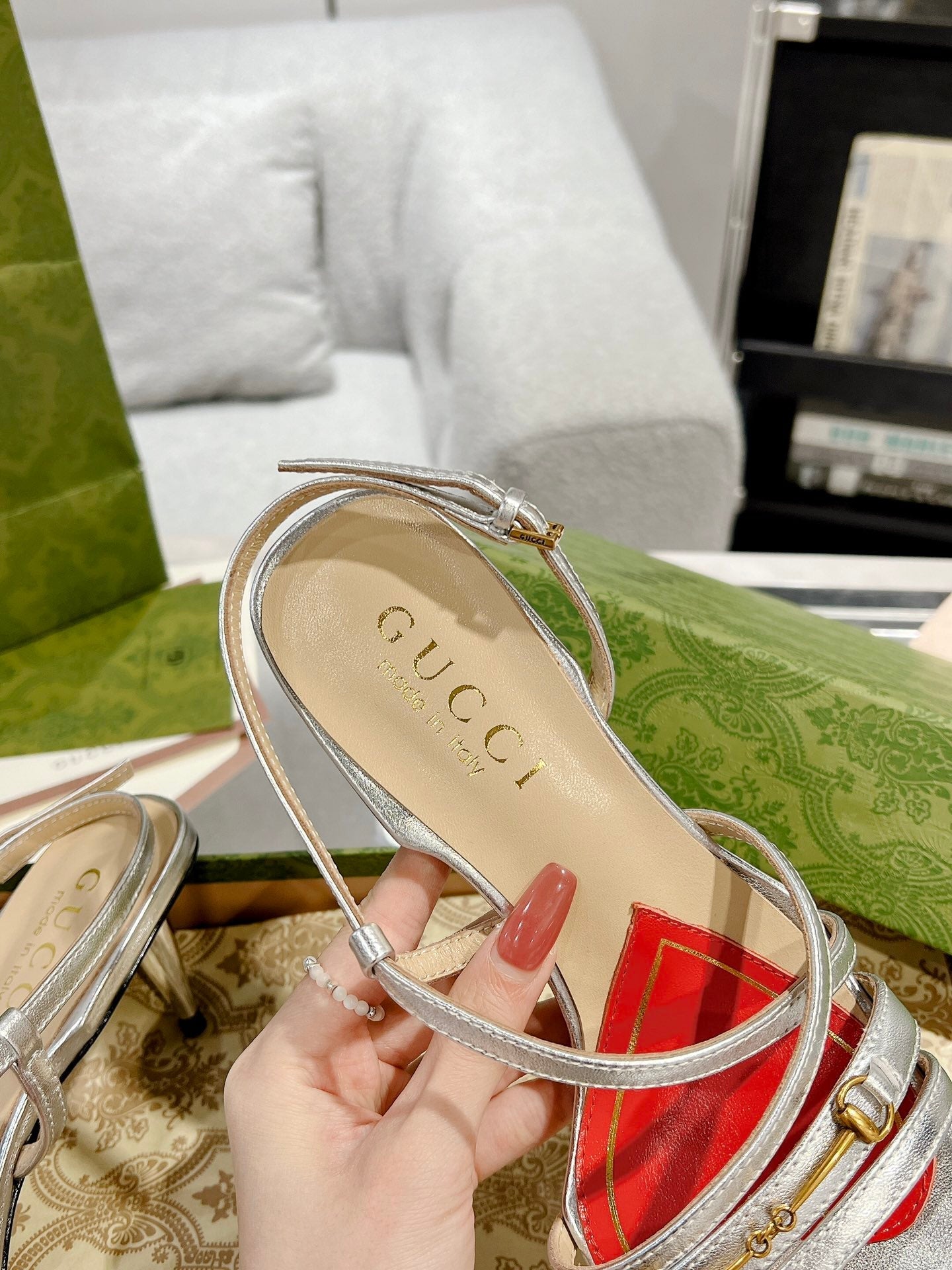 GUCCI HIGH HEEL 65MM IN SILVER CALFSKIN WITH RED HEART