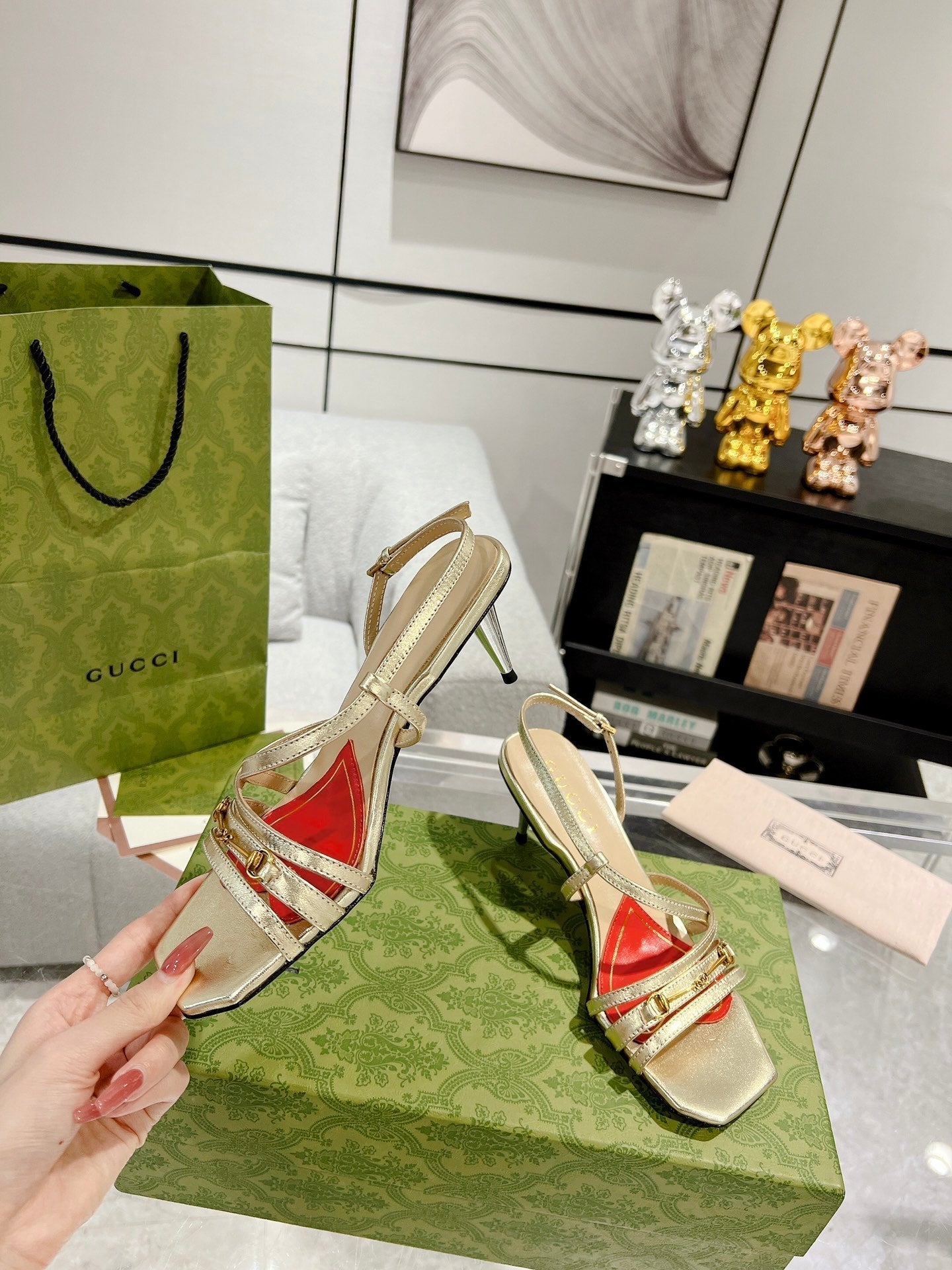 GUCCI HIGH HEEL 65MM IN LIGHT GOLD CALFSKIN WITH RED HEART