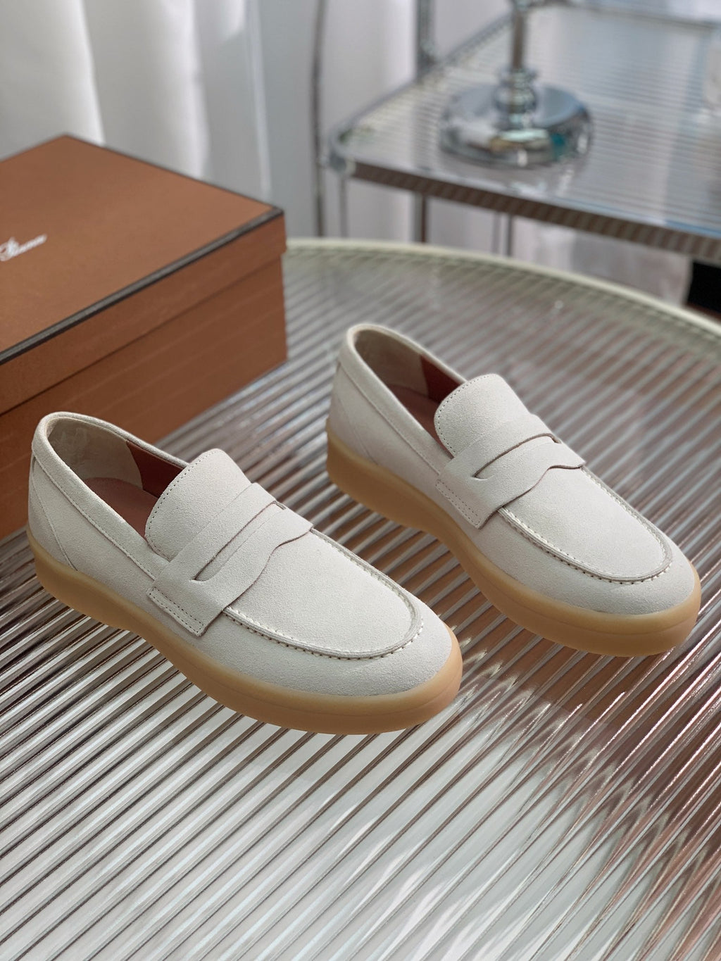 LP RETRO SUMMER WALK LOAFERS WHITE SUEDE
