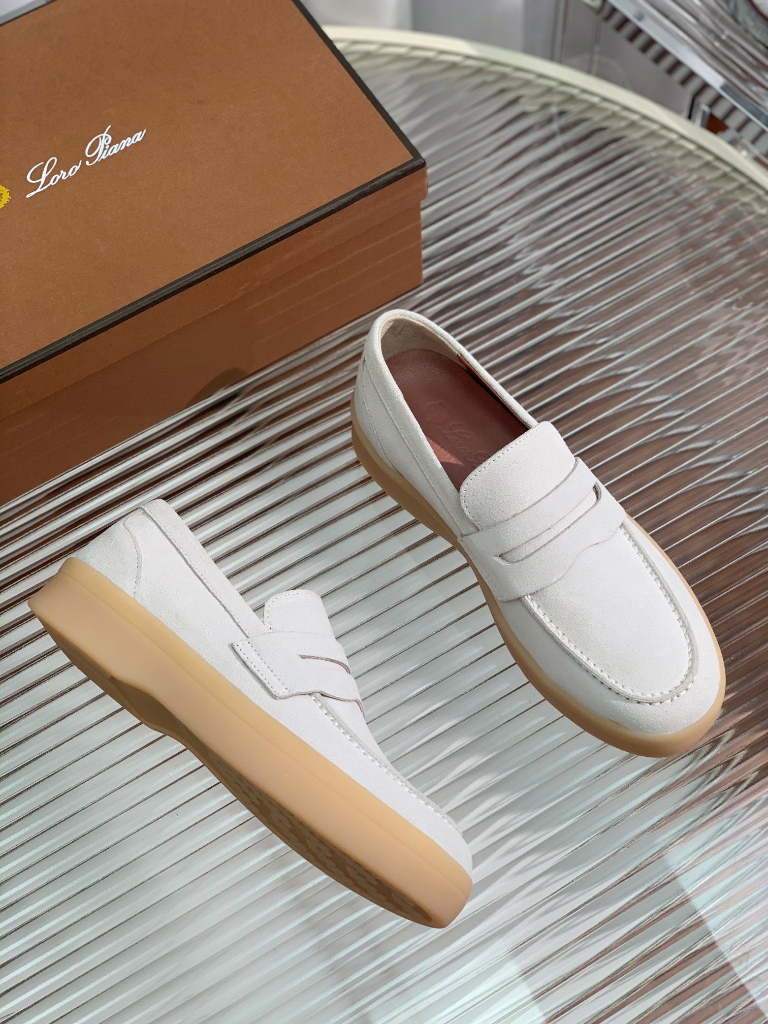 LP RETRO SUMMER WALK LOAFERS WHITE SUEDE