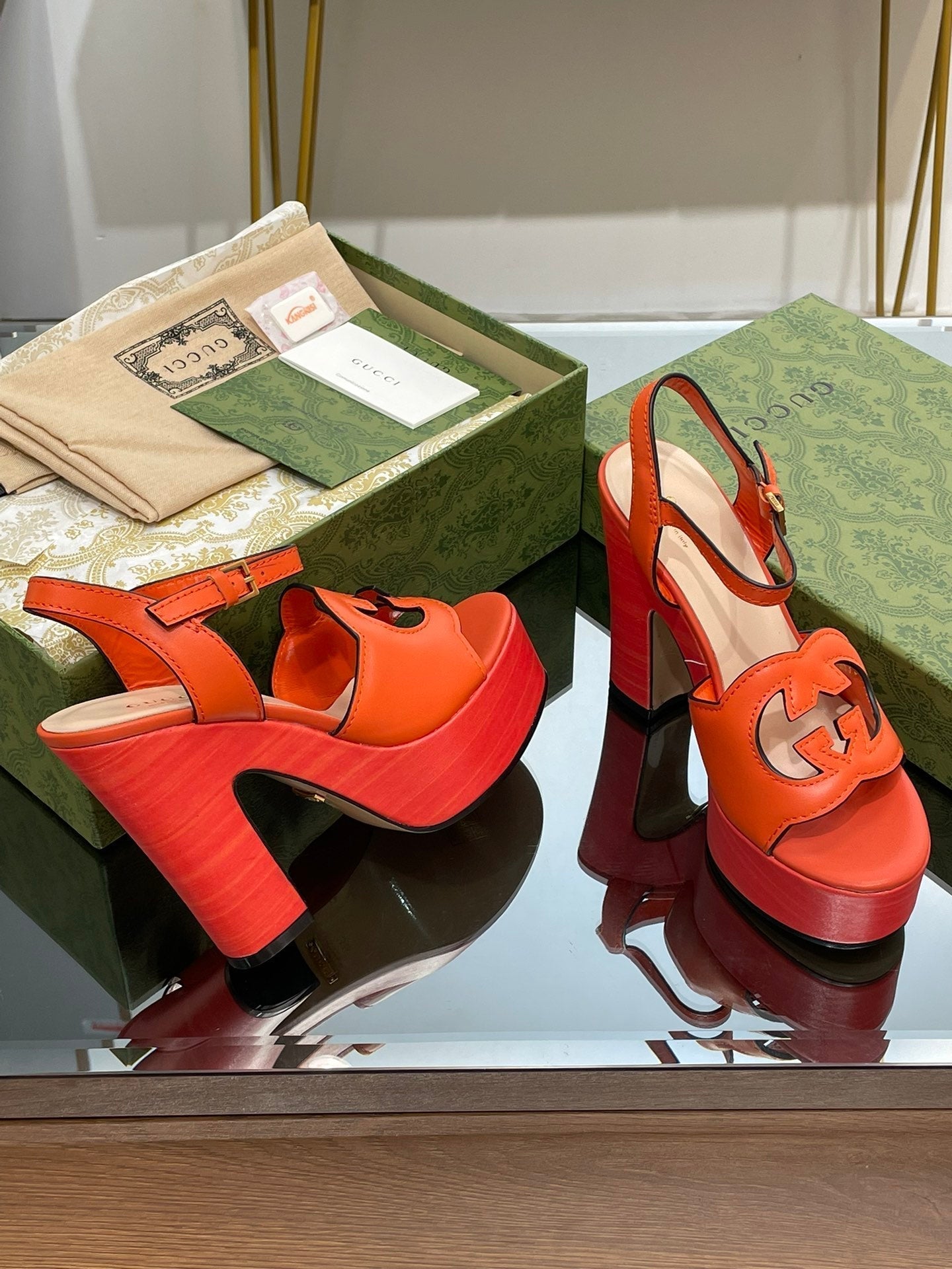 GUCCI 120 INTERLOCKING G SANDAL ORANGE CALFSKIN