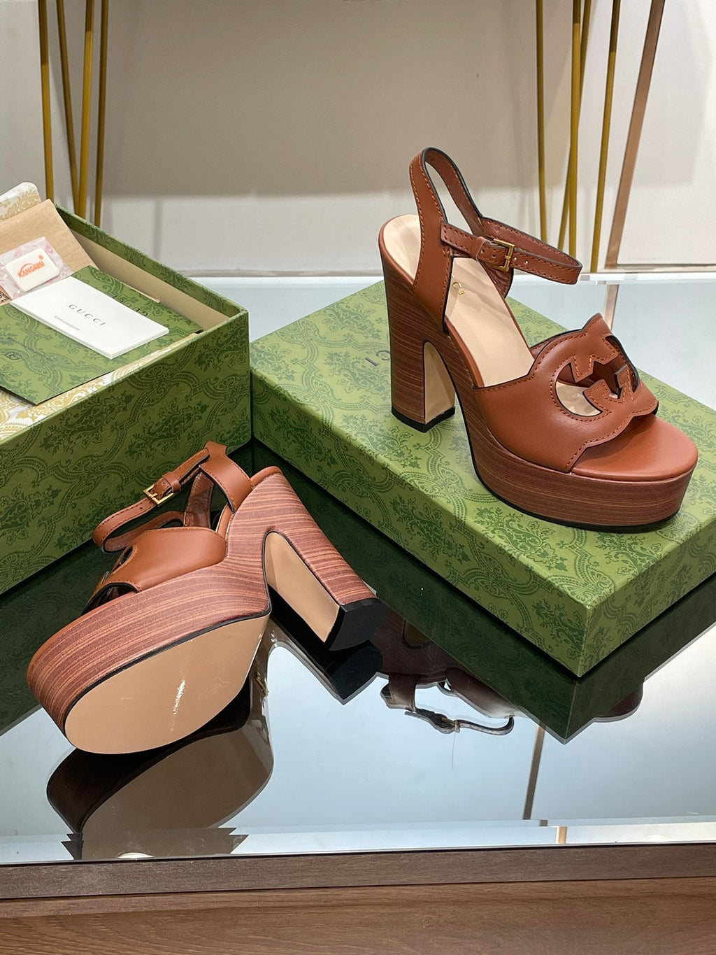 GUCCI 120 INTERLOCKING G SANDAL CARAMEL CALFSKIN