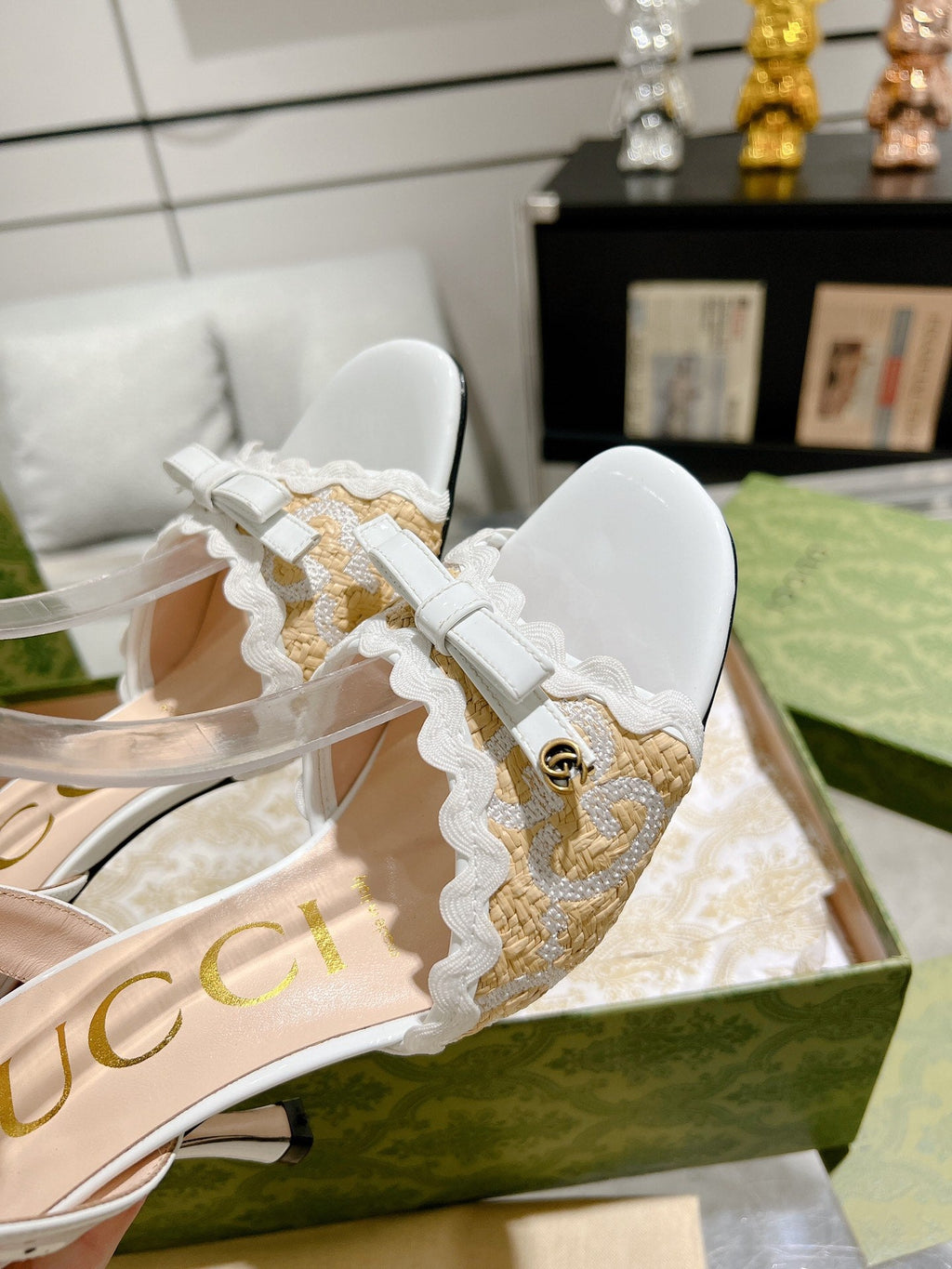 GUCCI HIGH - HEEL SANDAL WHITE FABRIC ATTACH BOW