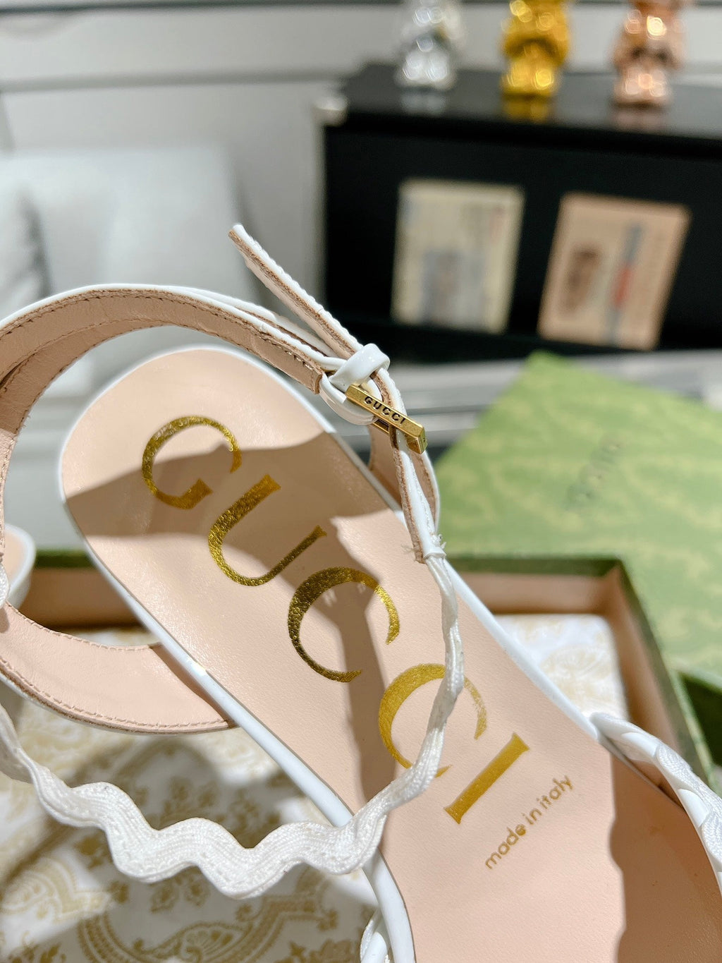 GUCCI HIGH - HEEL SANDAL WHITE FABRIC ATTACH BOW
