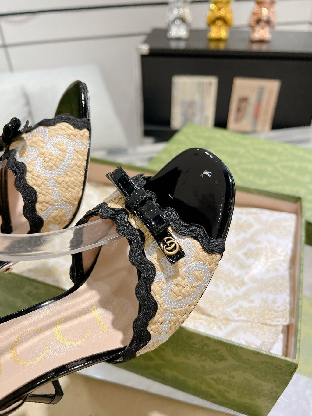 GUCCI HIGH - HEEL SANDAL BLACK FABRIC ATTACH BOW