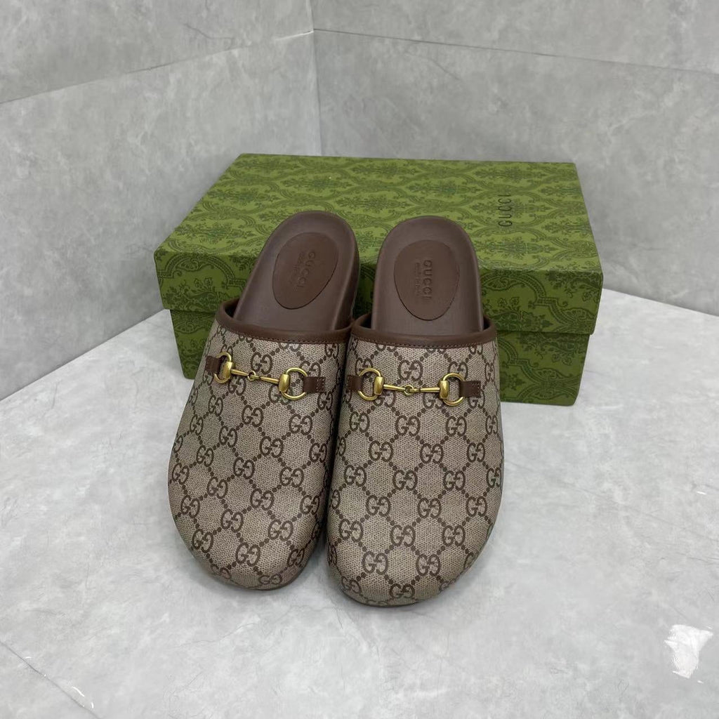 GUCCI MULE WITH GOLD HORSEBIT IN BEIGE AND EBONY MONOGRAM CANVAS