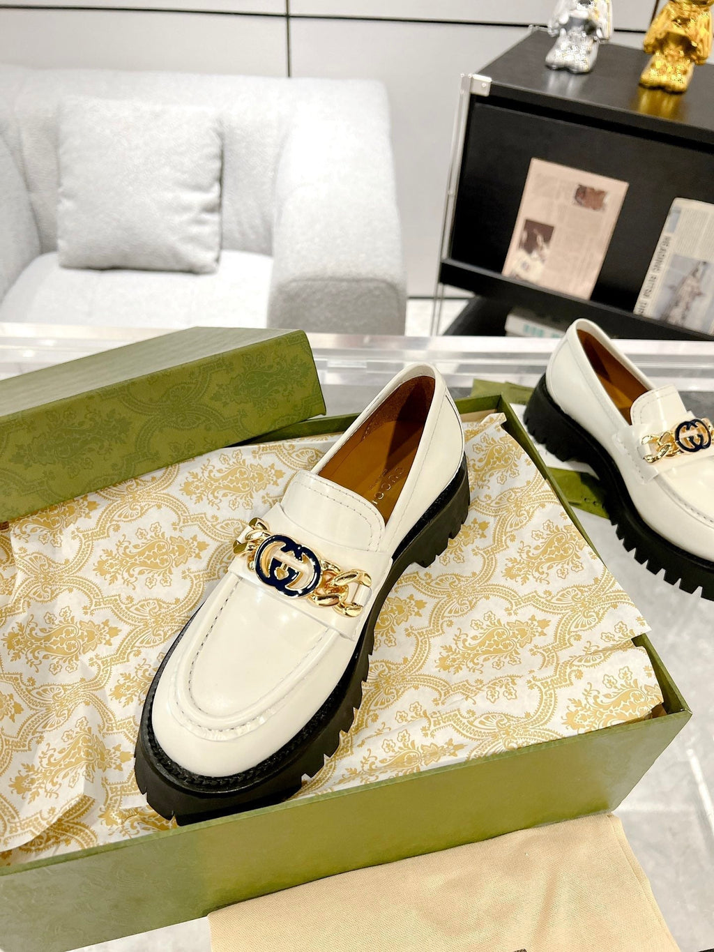 GUCCI LOAFER WITH CHAINS WHITE CALFSKIN