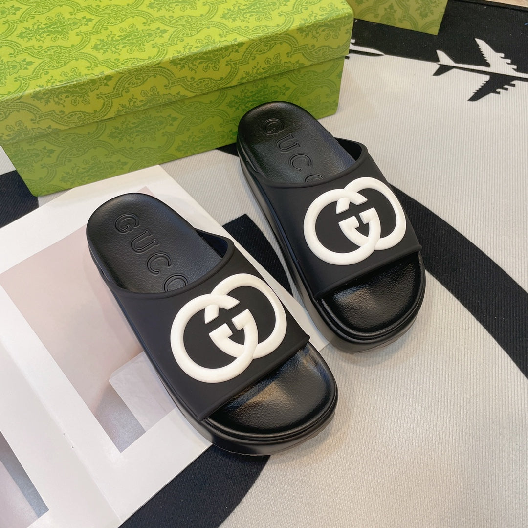 GUCCI INTERLOCKING G SLIDE SANDAL IN BLACK IMPORTED TPU